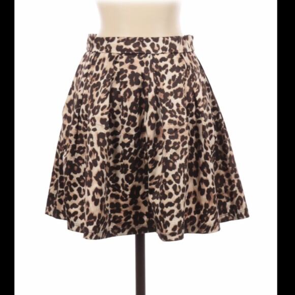 Pitaya Leopard print fit and flare skater skirt, size small - Picture 1 of 6